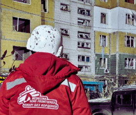 MSF team member responds to a bombing in Sumy, Ukraine.